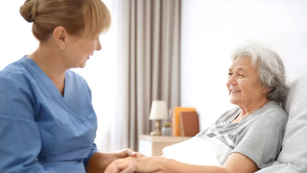 Профессиональный уход за пожилыми в частном пансионате в Новокубанске